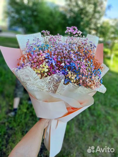 Разноцветная гипсофила букеты