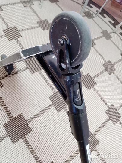 Самокат Tech Team Zorg