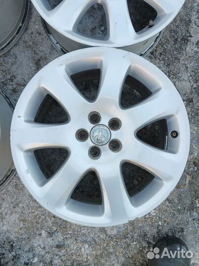 Литье диски Тойота Авенсис r17 5x100