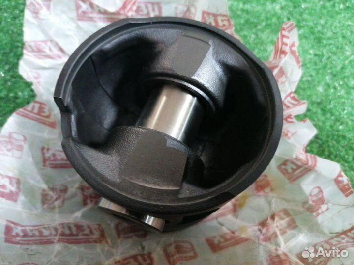 Поршень 2.5 TDI ACV AWD AAT AEL ABP D5252T