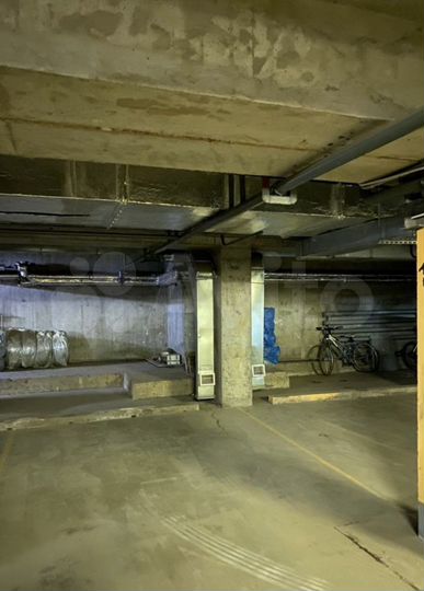 Машиноместо, 15 м²