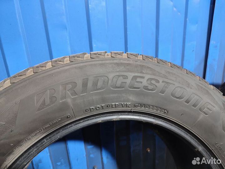 Bridgestone Blizzak DM-V2 235/65 R18