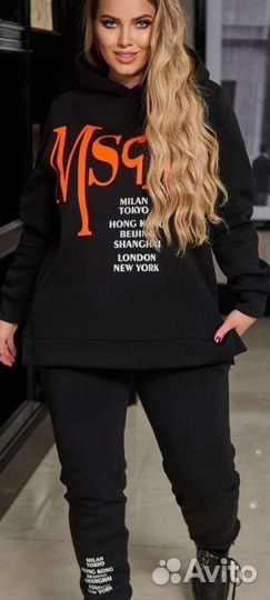 Спортивный костюм