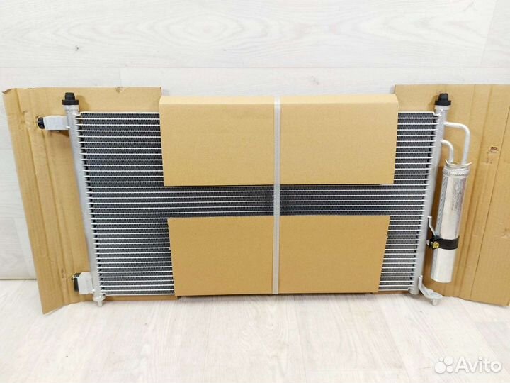 Радиатор кондиционера Nissan Note