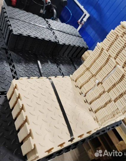 Модульная плитка пвх в спорт зал