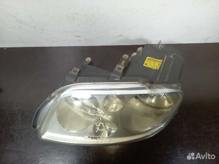 Фара левая передняя Volkswagen Touran 2003-2006