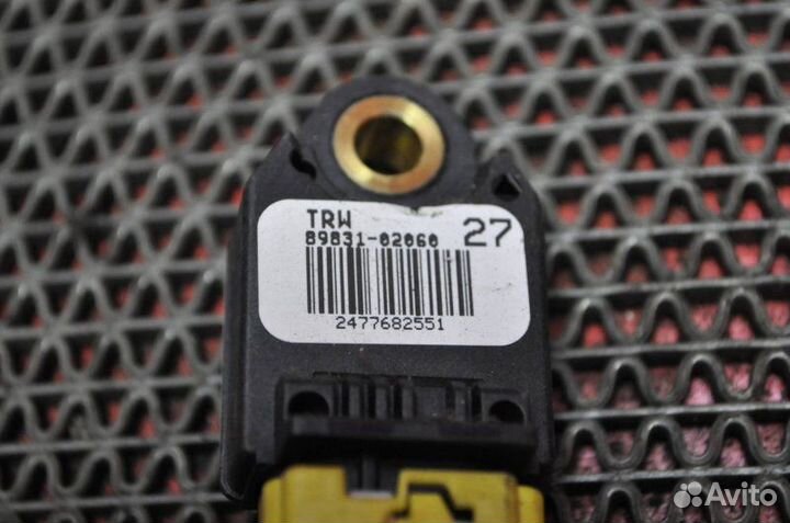 Датчик Airbag Toyota Auris ZRE151 1ZR-FE 2008