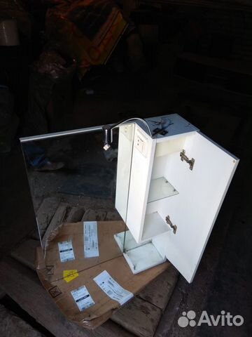 Шкафчик подвесной