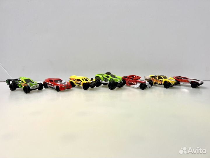 Машинки HOT weels Sweet Box