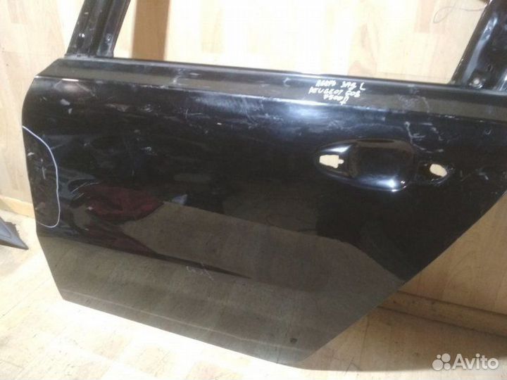 Дверь Peugeot