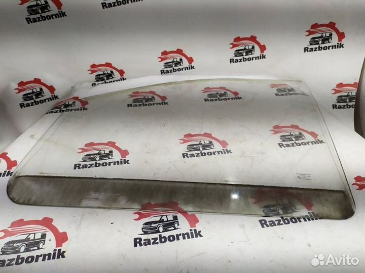 Стекло двери переднее левое Mercedes Vito W639