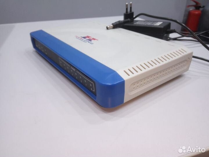 VoIP шлюз Hanlong Unicorn 6008