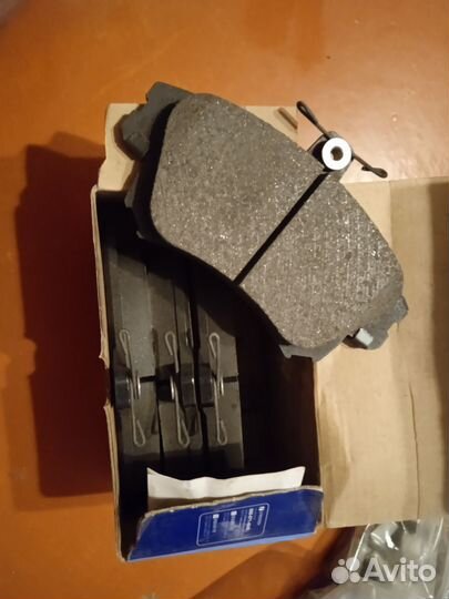 Тормозные колодки передние Volvo S40