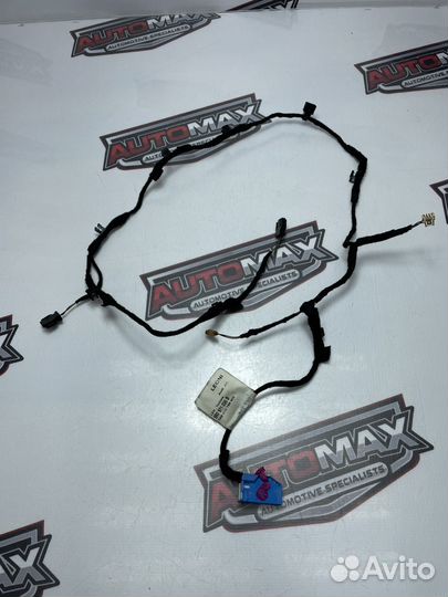 Проводка двери передняя левая Audi Q5 8R