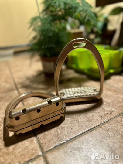 Стремена Tech Strirrups 12,5 Розовое золото