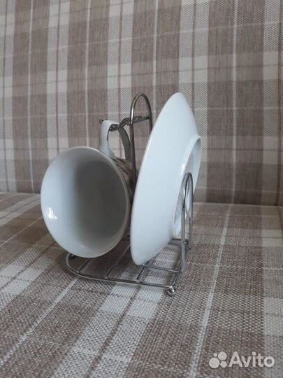 Чашки с блюдцами