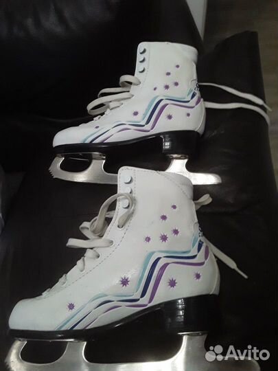 Коньки фигурные, р-р 33