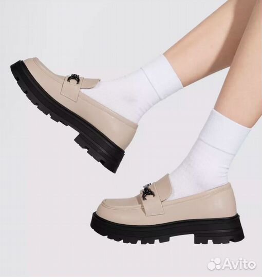 Лоферы женские бежевые