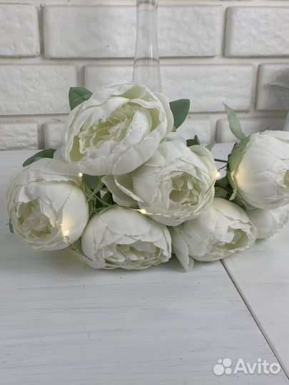 Пионы искусственные декоративные белые