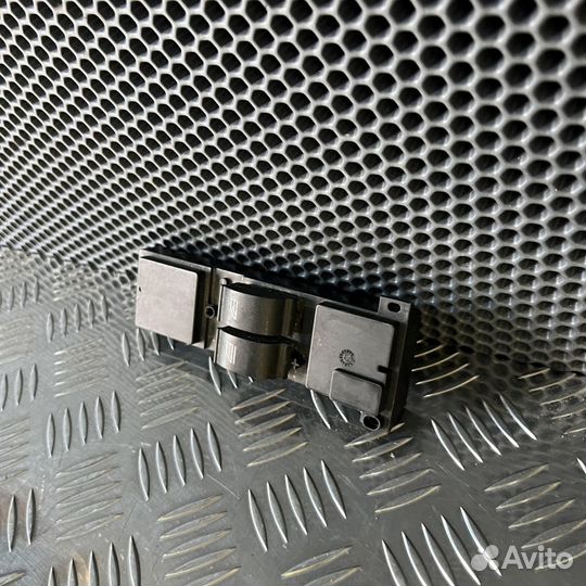 Блок управления стеклоподъемниками Ford Focus