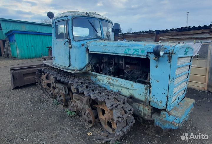 Трактор ВгТЗ ДТ-75, 1988