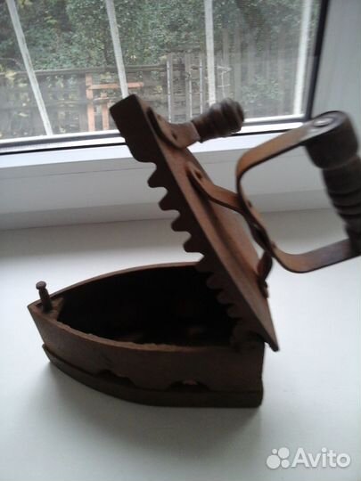 Утюг чугунный старинный