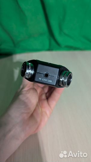 Портативный рекордер tascam DR-05 version 2