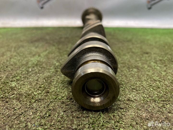 Распредвал впускной правый Mercedes-Benz M120