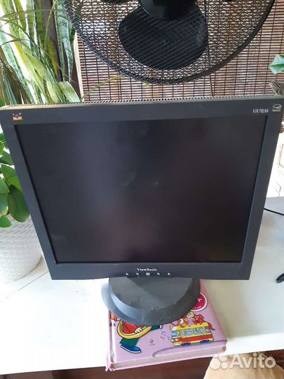 Монитор Viewsonic