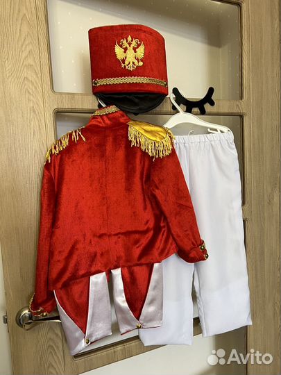Костюм гусара или щелкунчика