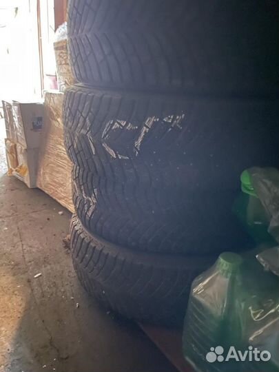 Michelin X-Ice North 235/55 R19 105T