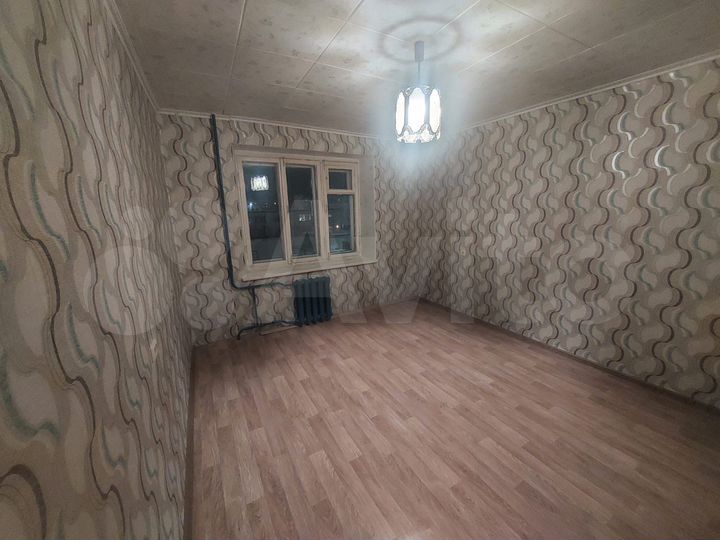 Комната 13 м² в 6-к., 4/5 эт.