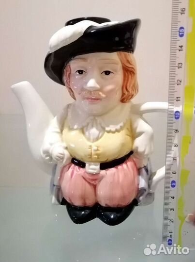 Чайник Мушкетёр, Англия