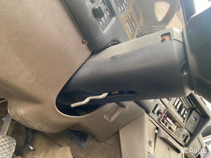 Кожух рулевой колонки BMW E23