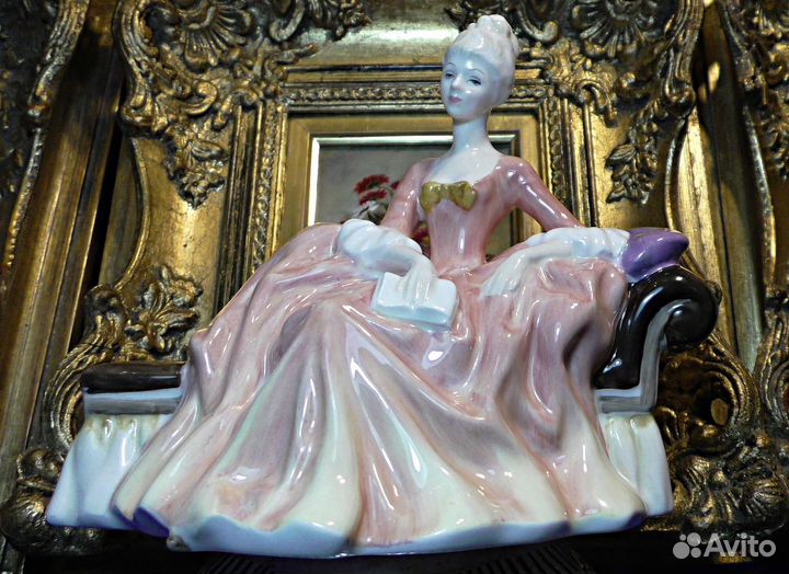 Мечтательность.Royal Doulton.Статуэтка.Фарфор