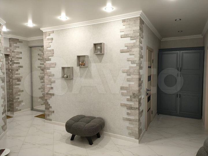 2-к. квартира, 102 м², 2/10 эт.