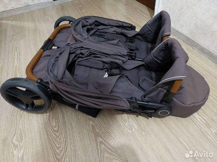 Коляска для двойни