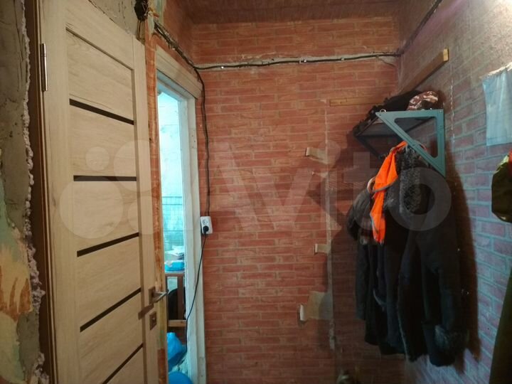 2-к. квартира, 43 м², 1/2 эт.