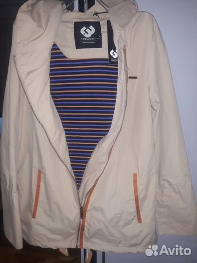 Ветровка новая