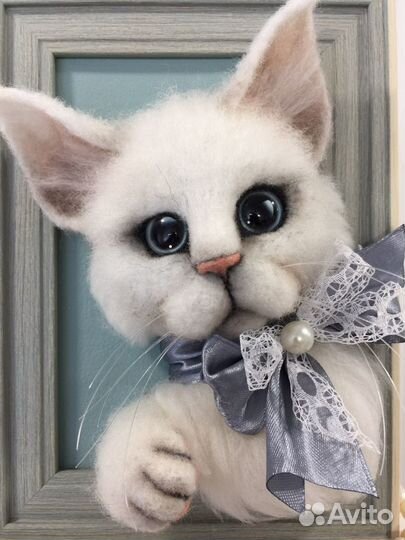 Панно котика из шерсти