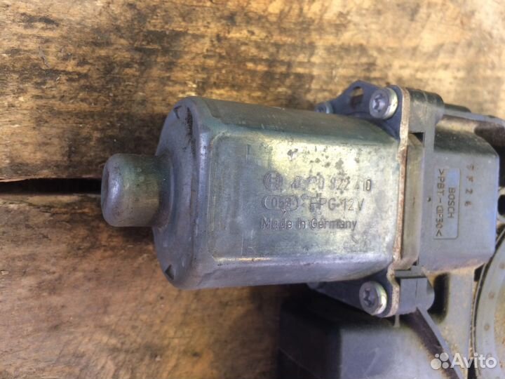 Мотор стеклоподъемника передний левый Opel Astra J