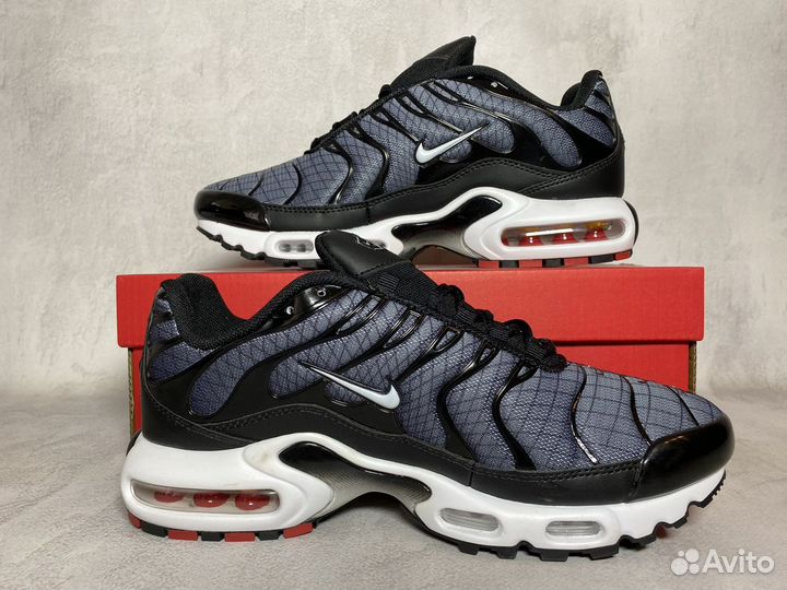 Кроссовки Nike Air Max Tn Plus