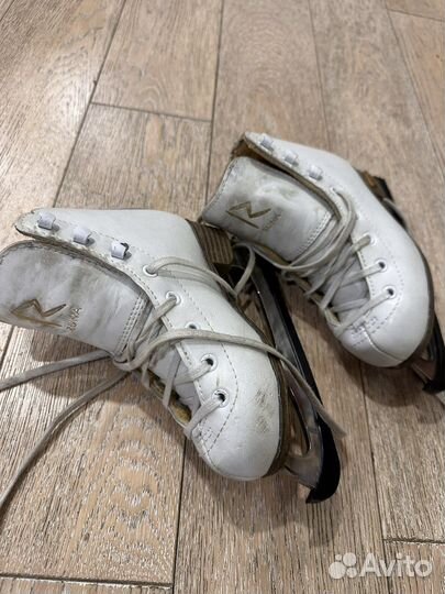 Коньки фигурные runa 28