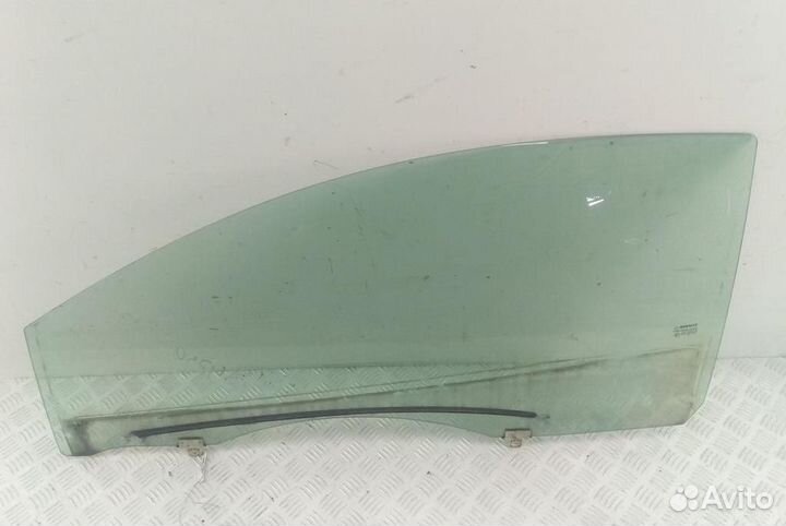Стекло двери передней левой Renault Megane