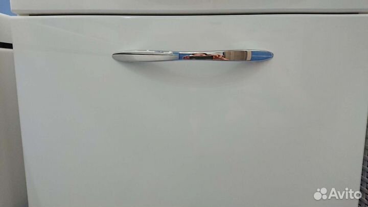 Мебельная ручка новая