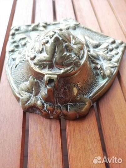 Очаровательная, антикварная чернильница