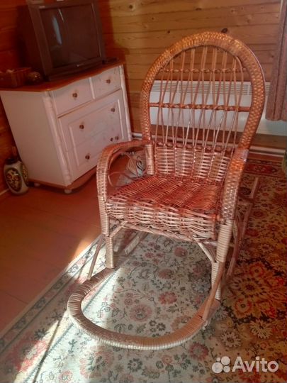 Кресло качалка из натуральной лозы