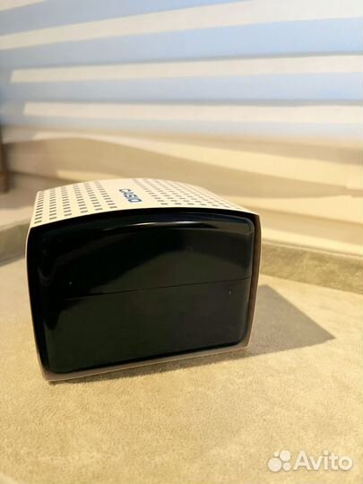 Б/у пластиковая коробка от часов