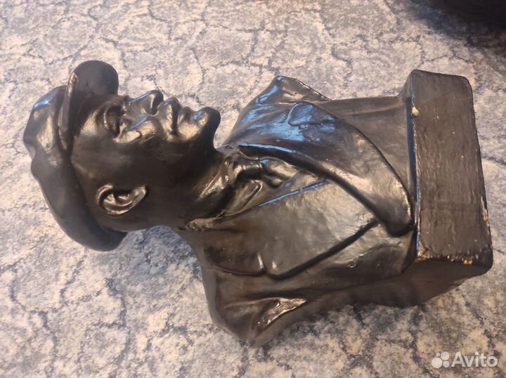 Бюст Ленина СССР