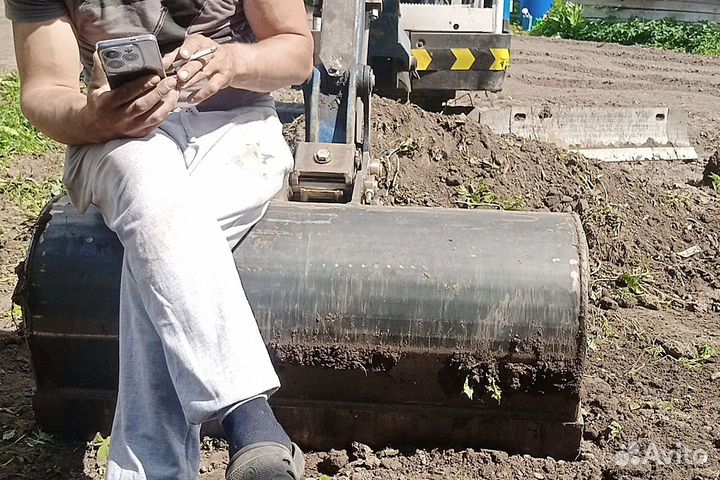 Услуги миниэкскаватора